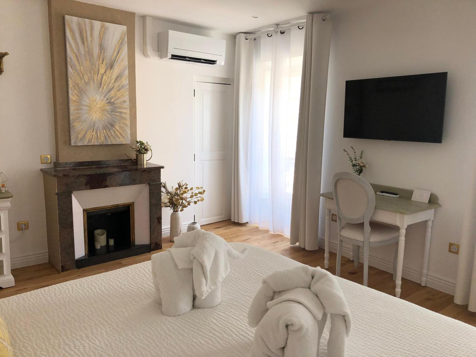 Bed and Breakfast Le Coeur De La Bastide - Adult Only Carcassonne Exteriér fotografie